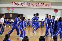 30新入生迎える会-5