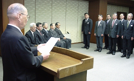 浅井市長、各地域自治区長らが出席し行われた満了式