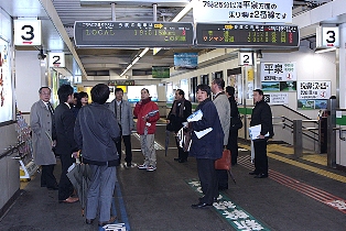 一ノ関駅や駅前広場、駐車場などを見て回り、状況を確認しました