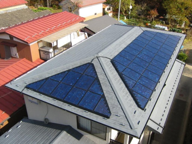 22年度から住宅用太陽光発電システム導入に助成します