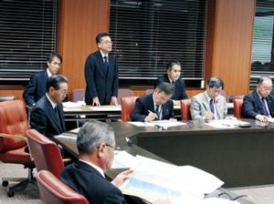 東京電力（株）担当者、市当局に現状と賠償の概要を説明