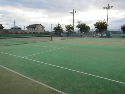 花泉テニスコートの写真