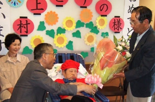 100歳を迎えた村上とりのさん