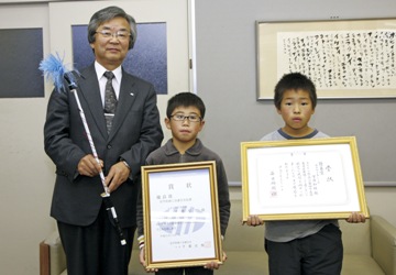 千葉星空君（中央）、菅原知紘君（右）