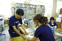 図書館の館内