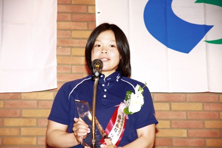 ソフトボール日本代表の藤原麻起子さんを市で初となる市民栄誉賞表彰