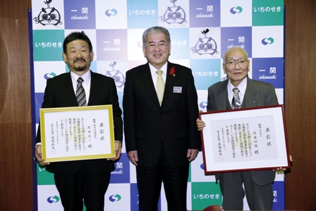 原田良一さん(左)と佐藤昭雄さん(右)