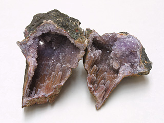 紫水晶（晶洞内）