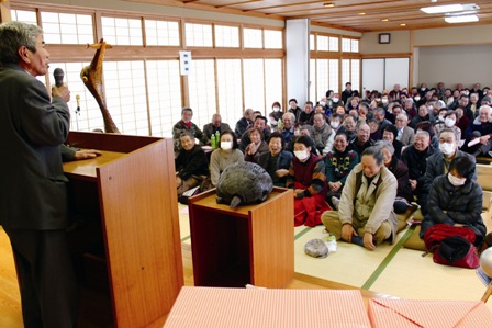 風刺を利かせた「ほら」に会場は笑い声であふれました