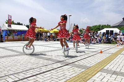 一関一輪車クラブによるショー