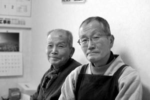 小野寺董さん(左)・重男さん(右)