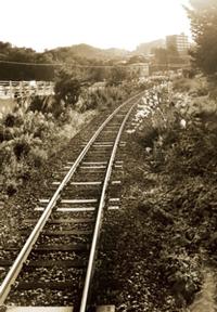 沢地内のカーブを曲がると一関の市街地が見えてくる