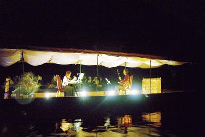 猊鼻渓で舟上コンサート