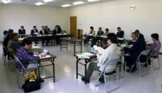 市長から諮問を受け審議をスタートさせた第1回行財政改革推進審議会