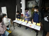 マルシェ6年。地域のおすすめの商品を販売中。