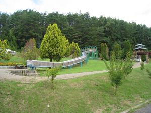 唐梅館総合公園の遊具2