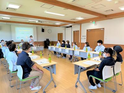 特別養護老人ホーム五訓の森施設見学・運営法人との懇談の様子