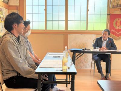 農事組合法人などとの懇談の様子