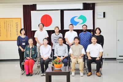 花泉町内の若手起業（事業）者との集合写真