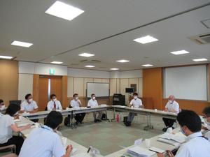 大東町進出企業連絡協議会との懇談のようす