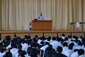 千厩高校市長講話の様子