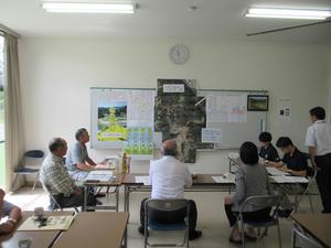 「北の沢なたね油生産部会」との懇談の様子