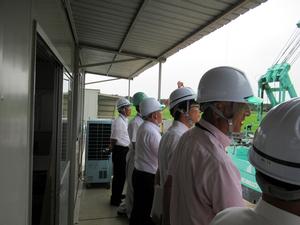 夏川地区カントリーエレベーター視察の様子