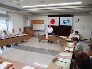 地域協働体役員との懇談の様子