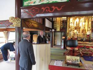 保呂羽「長徳寺」視察のようす