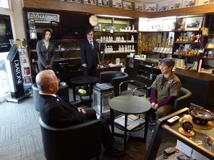 厳美山谷地区オーディオ店舗の視察（話し合いの様子）