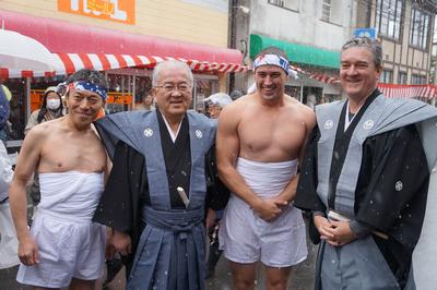 セントラルハイランズ市来訪団水かけまつり視察