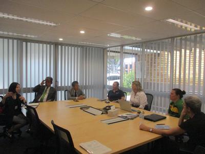 セントラルハイランズ開発公社の皆さんと意見交換する様子