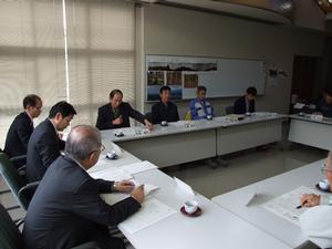 農業委員と認定農業者の会との懇談のようす