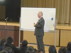 東山中学校での交流の様子