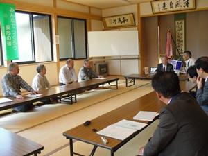 自治会団体との懇談・昼食の様子