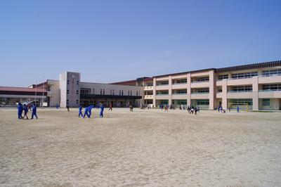 藤沢小学校校舎外観