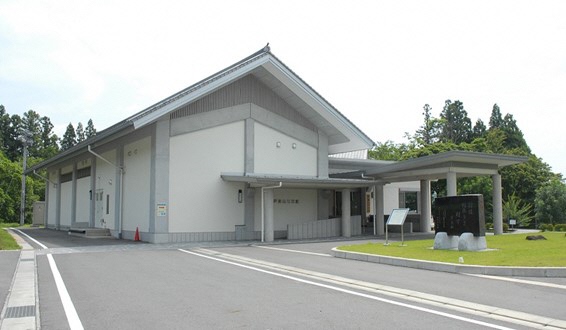 芦東山記念館の外観