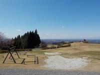 石蔵山林間広場の遊具エリア