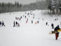 祭畤スノーランドのようす