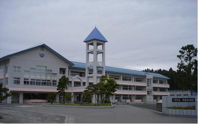 千厩中学校外観