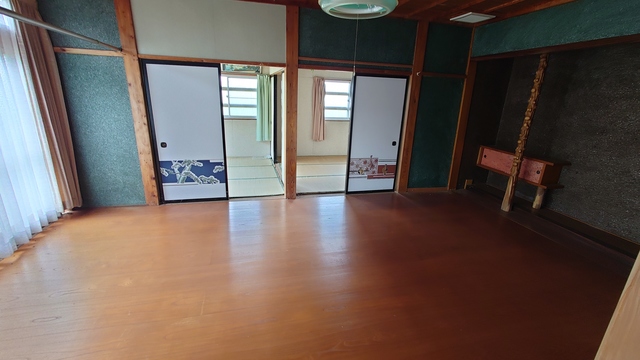 洋間12畳②