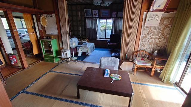 居間