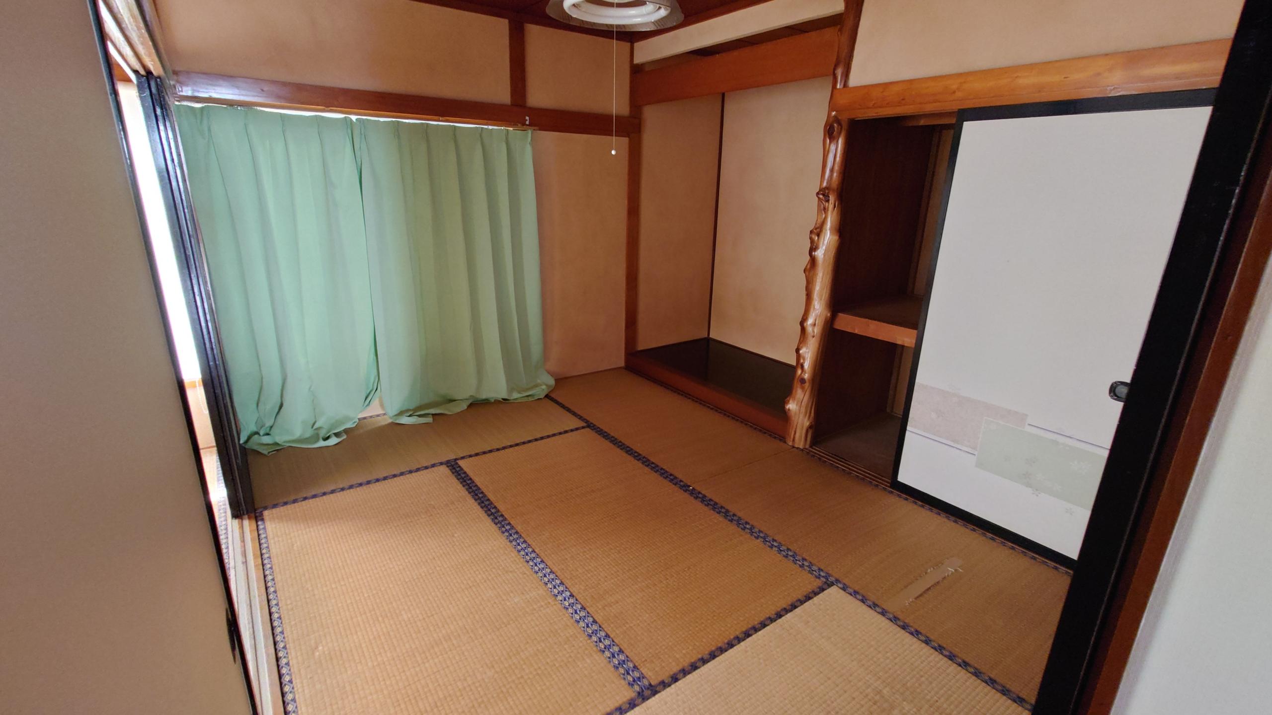 detached 一関市東山町長坂