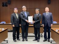 提言書の手交